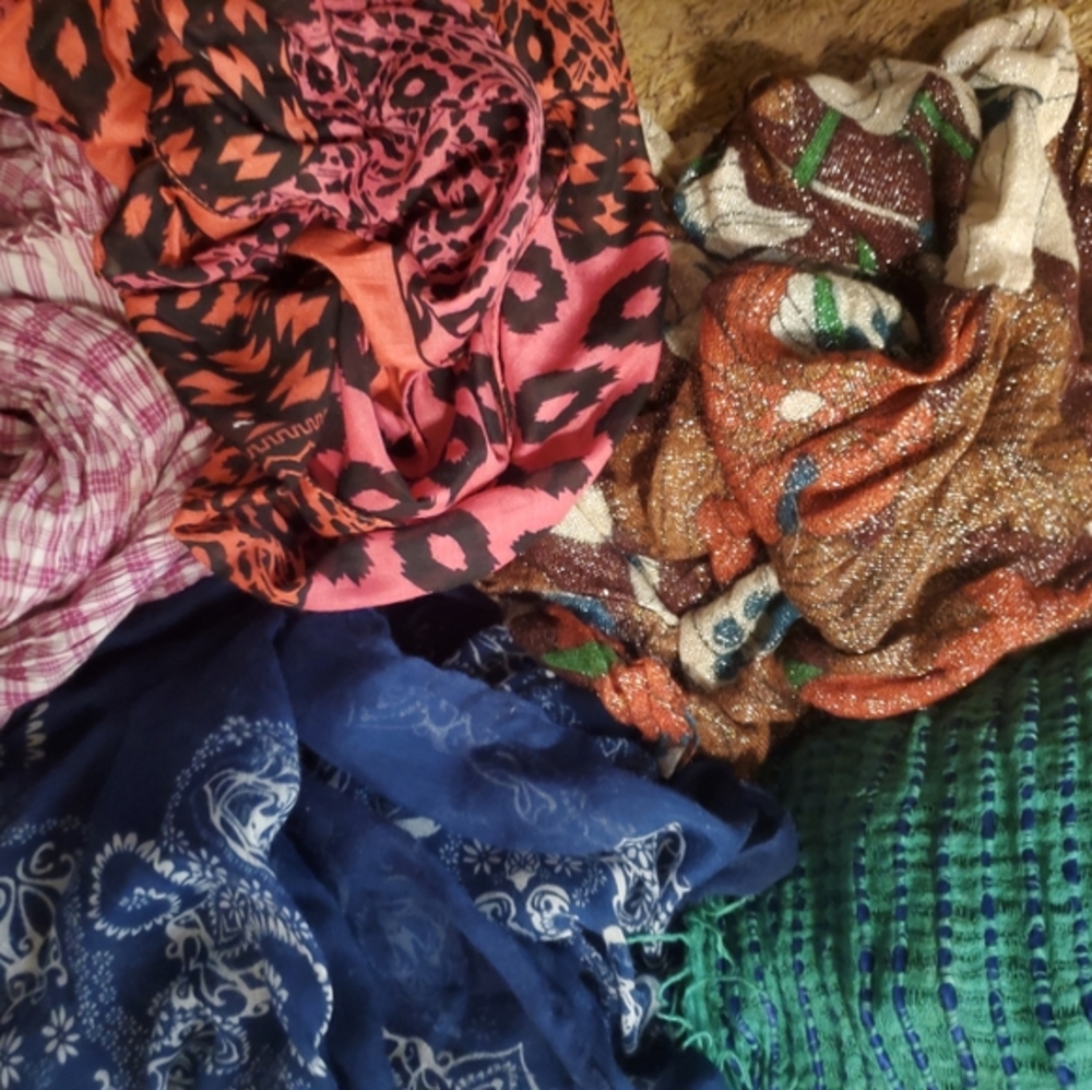 15 Scarves!!!! All for one low price!!!